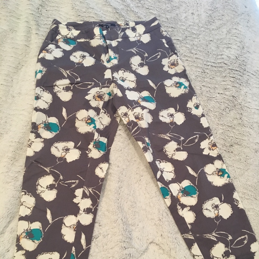 Daisy Fuentes floral pants